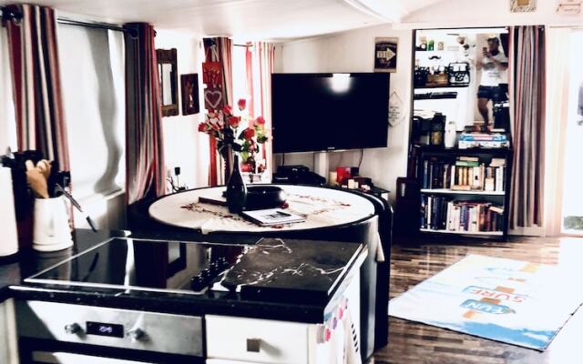 Stunning Cabin for Hire! Home From Home..