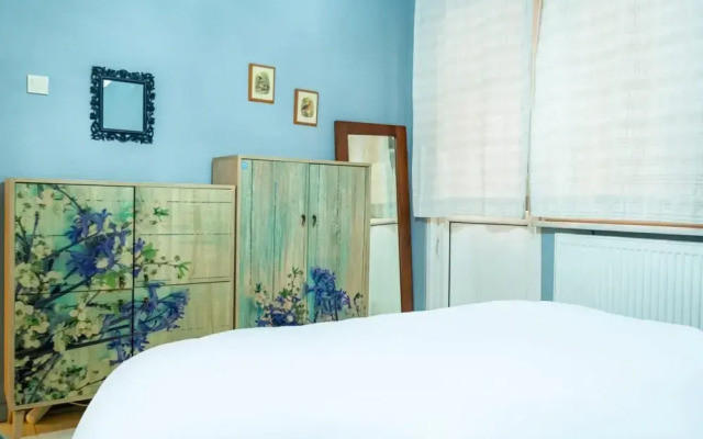 Delightful Flat Close to Galata 2 Mins to Metro