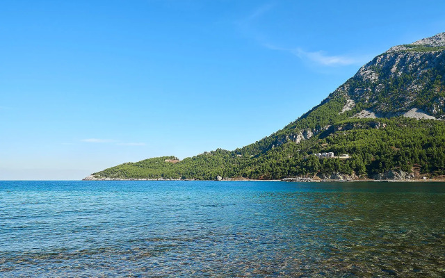 Xenia Residence & Suites