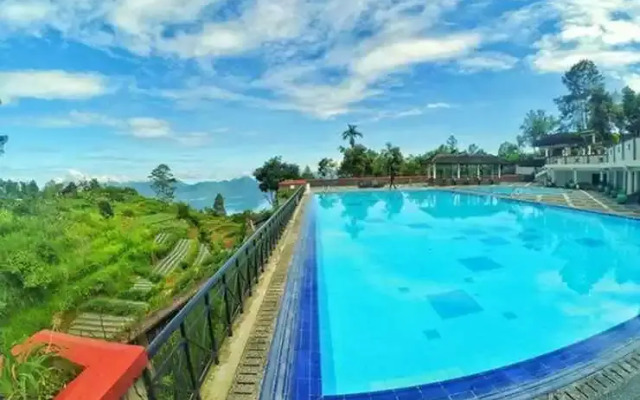 Parkside Nuansa Maninjau Resort