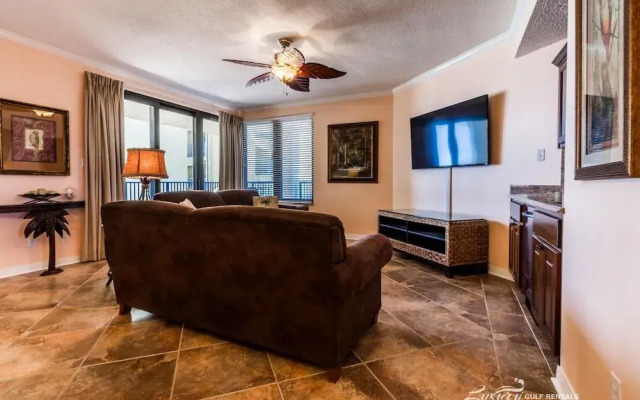 Four Seasons by Luxury Gulf Rentals