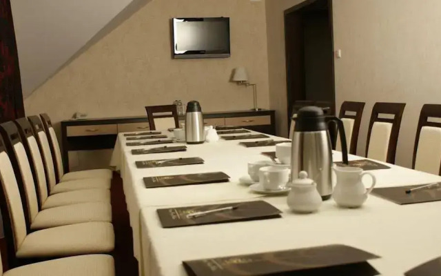 Hotel Cztery Pory Roku