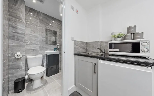 Impeccable Ensuite Room in Finsbury Park Londonn19