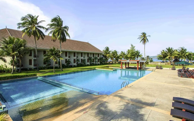 The Nouveau Chumphon Beach Resort & Golf