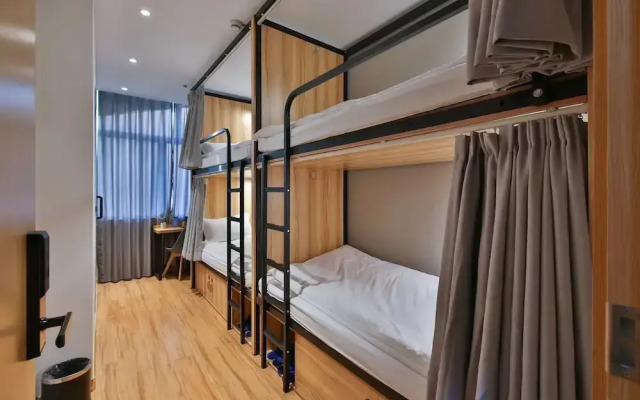 Shanghai Pengpai Art Youth Hotel