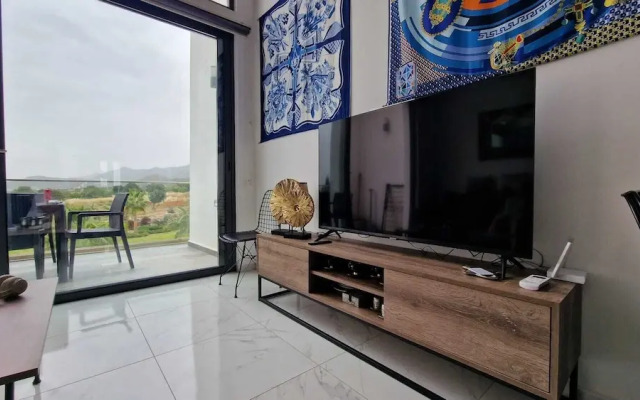 Hermes Penthouse Apartment With Mountain View