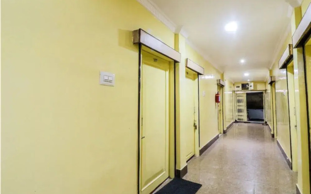 OYO 38200 Hotel Goutam Vihar