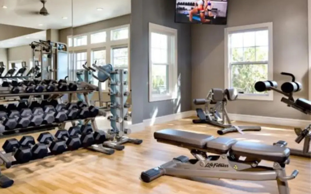Global Luxury Suites at Waltham
