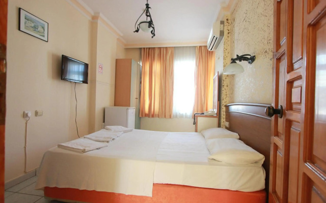 Elegant Baronessa Apart Hotel