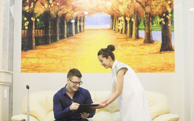 Pariat River Front Hotel