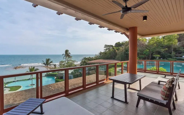 Shasa Vela Condominium G, 3 Bedroom 260 sqm