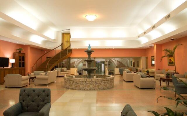 Hotel Las Cumbres & Water Park