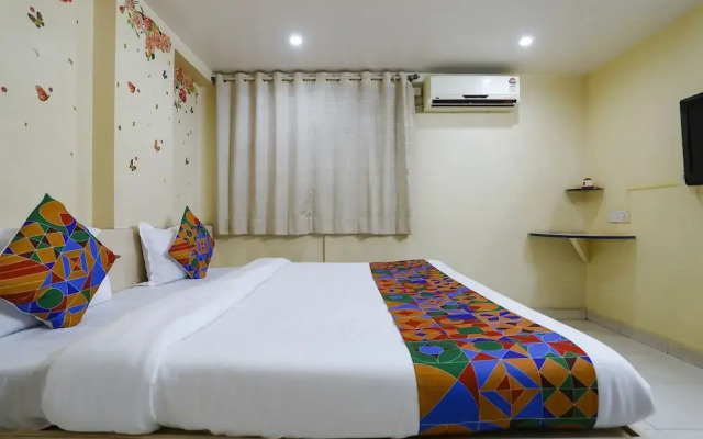 Hotel de Rajanigandha
