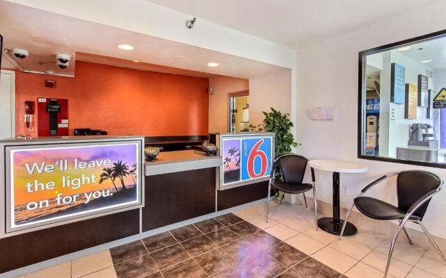 Motel 6-Salinas, CA - South - Monterey Area
