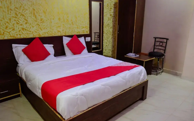 OYO Flagship 13585 Hotel Delight