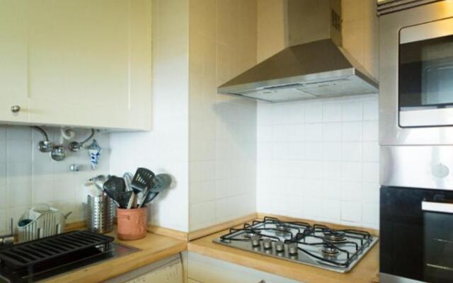 Apartment W Stunning View - MARINA - Free Parking & AC