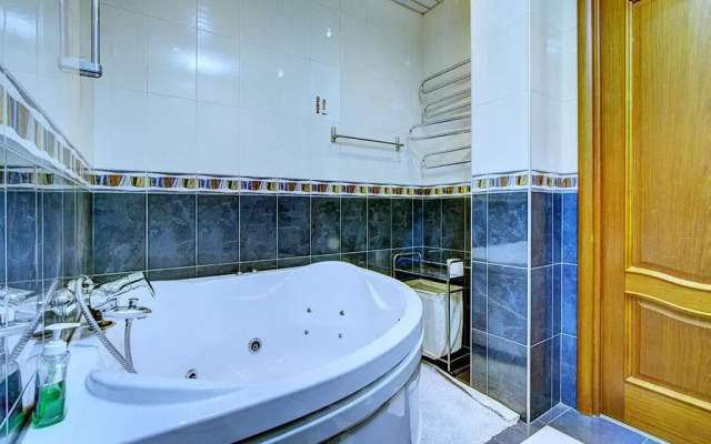 Апартаменты на Невском проспекте 79