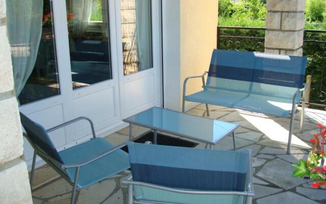Gîte Dhuizon, 4 pièces, 6 personnes - FR-1-491-204