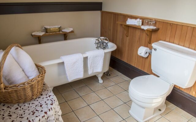 Naramata Heritage Inn & Spa