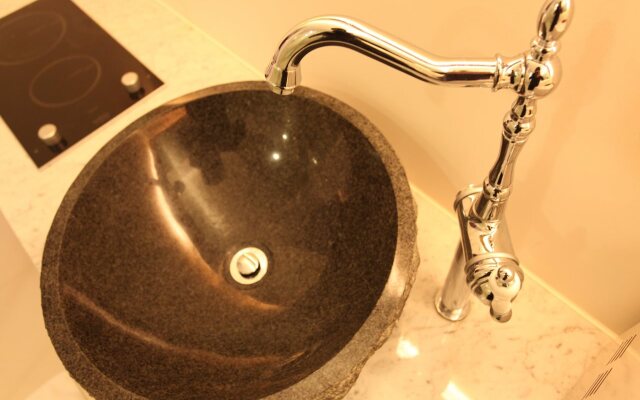 Yuwon Hotel