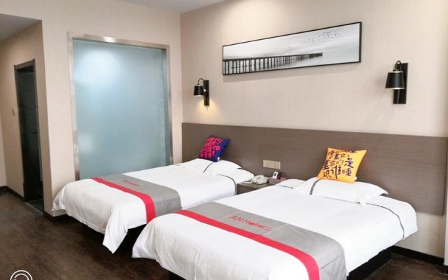 Jun Hotel Hebei Baoding Gaobei Baigou Xincheng Wuyi Road Passion Cultural Square – Guest Rooms – Baoding