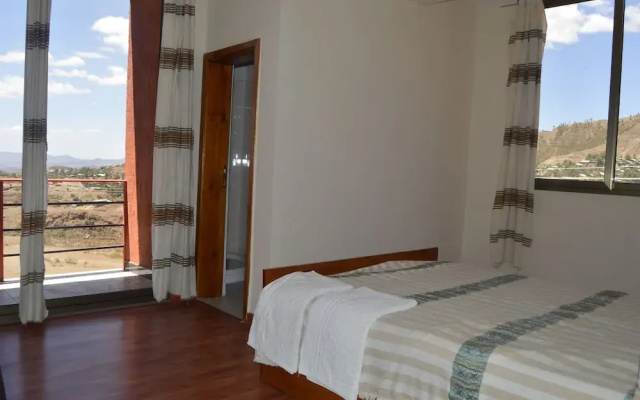Zan-Seyoum Hotel