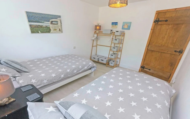 Shippenrill Croyde 6 Bedrooms, Sleeps 14, Hot Tub