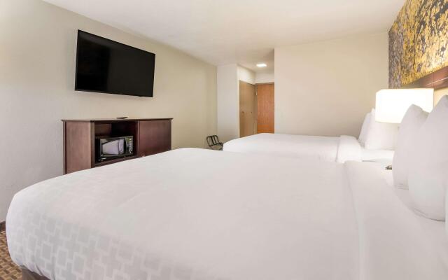 Spark by Hilton Abingdon I-81 near Fairgrounds