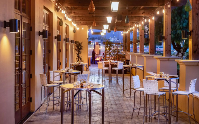 Juniper Hotel Cupertino, Curio Collection by Hilton