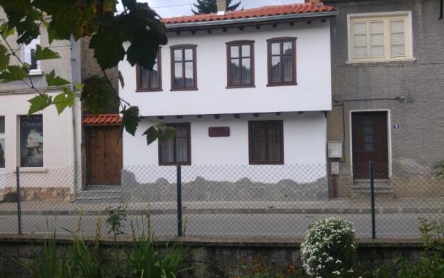 Guest House Strumena