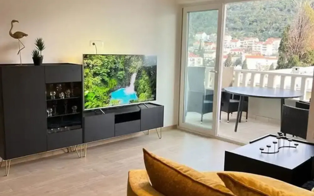 Apartments Jelena - One Bedroom Apartment With Balcony and Sea View
