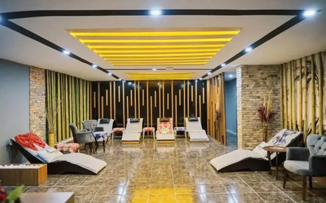 Park Side Hotel