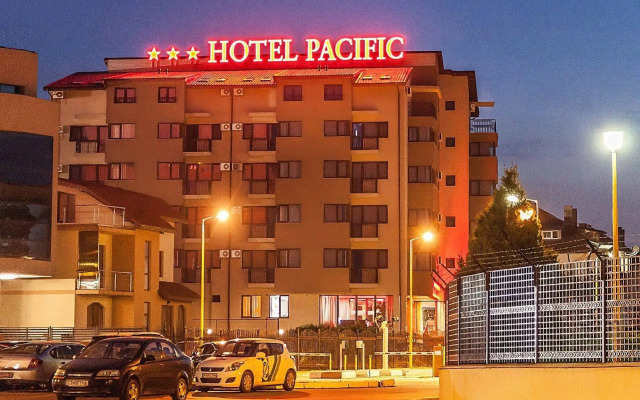 Lira Pacific Aparthotel