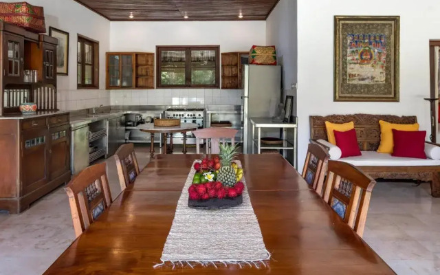 Villa Eight