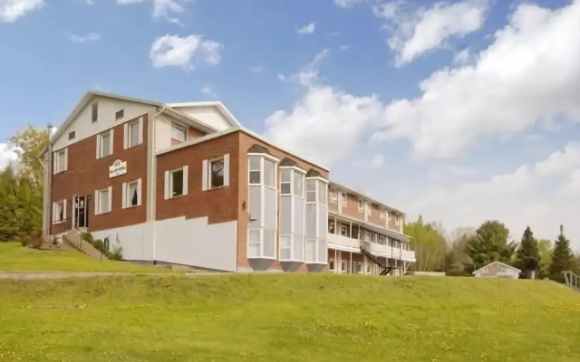 Canadas Best Value Inn and Suites Woodstock