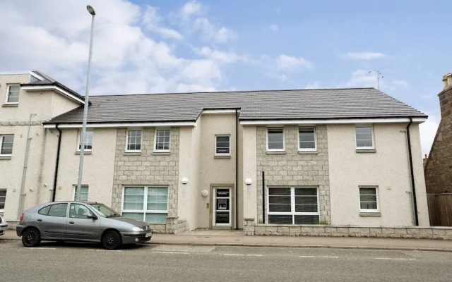 Town & Country Apartments -Priory Park