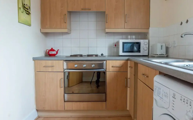 Elegant Apartment in Edinburgh near River Almond