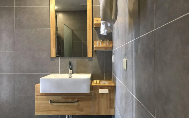 East Ocean Adventure Suites
