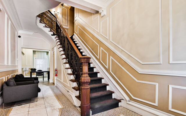 Sonder by Marriott Bonvoy Le Victoria Apartments Old Montreal