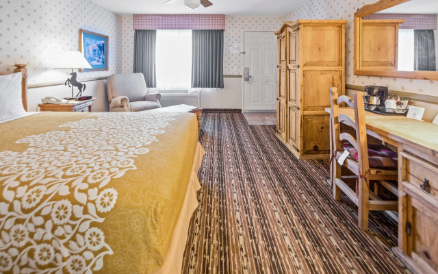 Days Inn by Wyndham Ennis