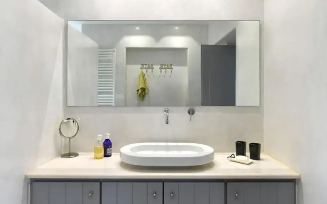 Sea front 2 bed house next to kite sports