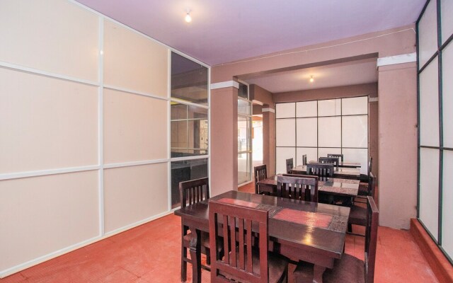 OYO 24047 SilverKey Airport