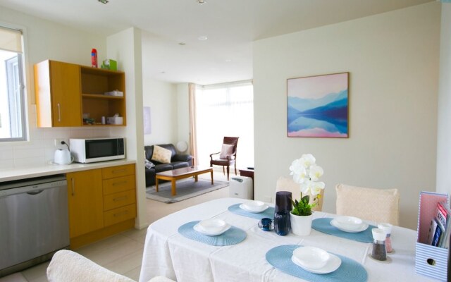 Epsom Central Modern 3Brd Apt