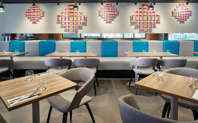 Aloft Celaya