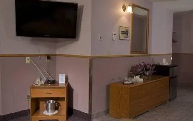 Thunder Bay Inn