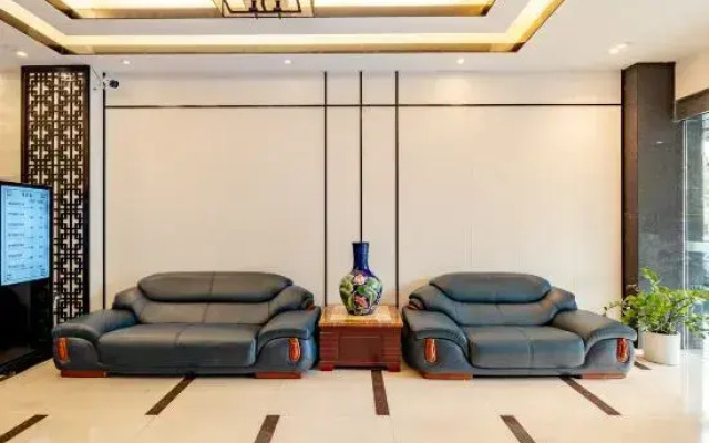 Beihai Bainian Hotel (Beihai Old Street)