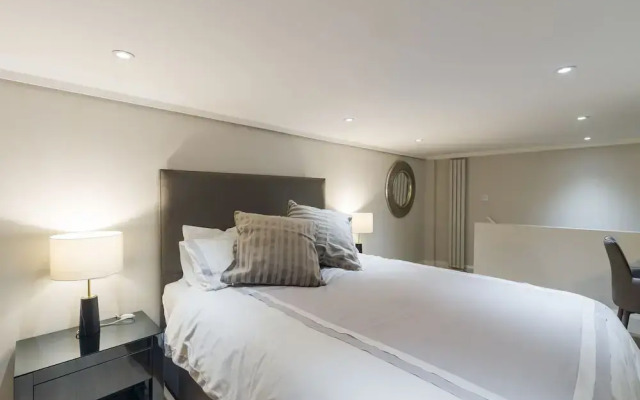 7 41 Luxurious 1 Bed Apt in Notting Hill