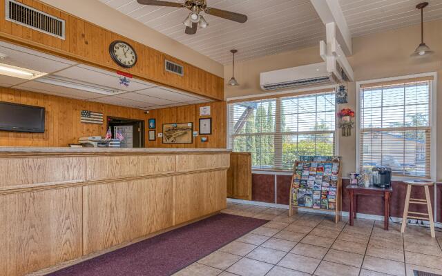 OYO Hotel Medford North OR