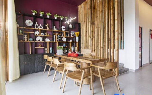 Yiningju Homestay