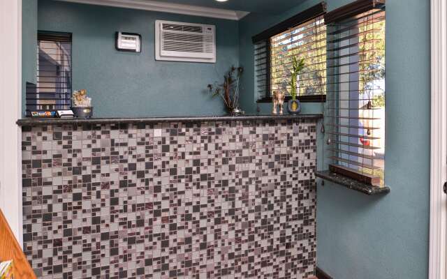 Americas Best Value Inn & Suites Clearlake Wine Country